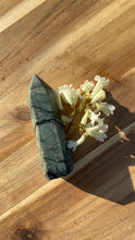 Load image into Gallery viewer, Spider Web Jasper

